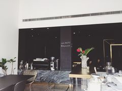 -UNI UNI(环亚凯瑟琳店)