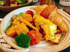 -玲婧胡同·生日蛋糕·餐厅(嘉里城店)