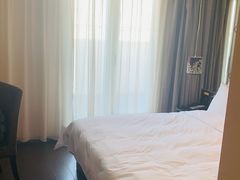 -桔子酒店(上海西藏北路地铁站店)