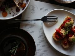 海胆面包配辣椒黄油-Ocean's Table 欧舍