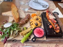 -Mark&Mars Restaurant