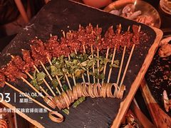 -何师烧烤Pro ·江湖川菜·小龙虾·精酿啤酒(太古里旗舰店)