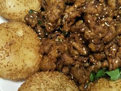 小饼夹爆炒孖然羊肉-天堂鸟水煮鱼·烟火川菜(凤凰路店)