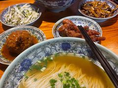 -老外婆本帮面(塔城路店)