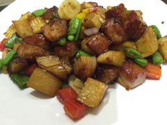 烧汁茶树菇牛柳-德烨酒家