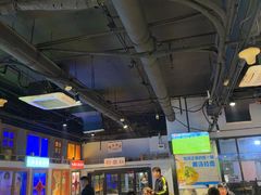 -马路牙子烧烤音乐酒馆(望京店)