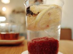 覆盆子气泡水-三花屋 Mihhanaya