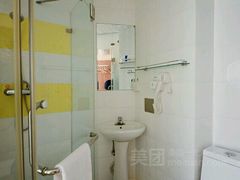 -7天连锁酒店(大连星海广场联合路地铁站店)