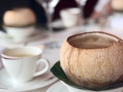 椰皇花胶炖鸡-天龙轩(香港丽思卡尔顿酒店)
