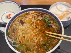 -云阿蛮云南生烫牛肉米线(奉贤路店)