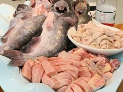 -老刘生态大鱼坊铁锅炖鱼(赛马场店)