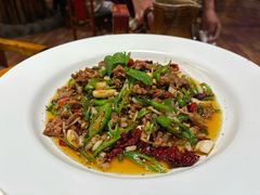 -老滇山寨•云南特色菜•地方菜•民族风情歌舞表演(金碧店)