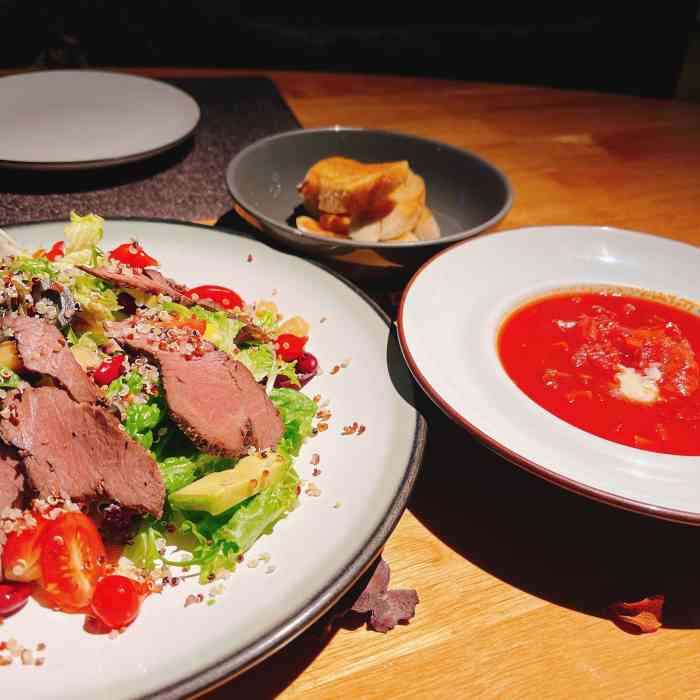 2人赞匿名用户2022年10月7日打分06300/人朗园逛吃的午后～ 阿潘搭