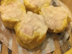 蟹黄靓烧麦-东方之珠海鲜酒楼(南开店)