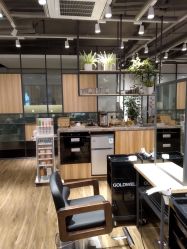 -Mentor Hair Salon