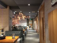 卡座-金石青云炭火烤肉店(中房上东花墅店)
