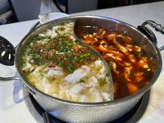 -德林酸菜鱼火锅(南丹店)