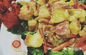 Black Pepper Potato Baked Boston Lobster