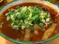 -拈签一笑黄牛肉辣卤串串