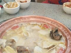 -阿婆情腊排骨火锅(金虹路店)