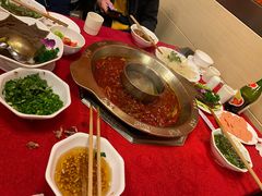 -山城年华老火锅(玉林店)