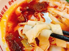 -呷佬·长沙手工米粉(金沙江路店)