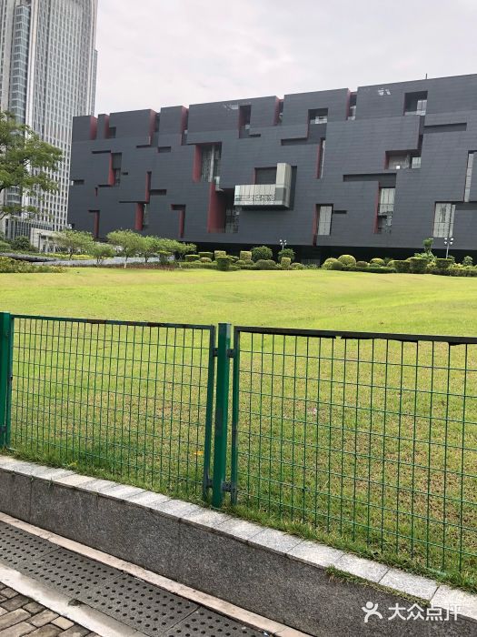 广东省博物馆门口特写图片