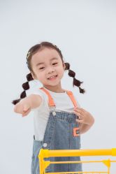-小熊维尼高端儿童摄影(南山店)