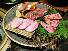 -山川小町·极番烧肉(新地假日广场店)