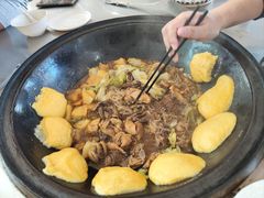 -粘豆包柴火铁锅炖