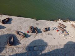 -多瑙河畔鞋履雕塑