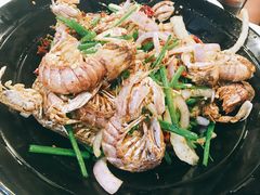 -虾弄弄海派小龙虾·牛羊蝎子火锅