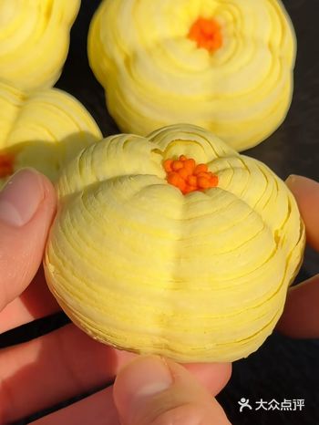 迎春花酥:8个的量 油皮：水36克 白糖13克 