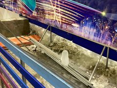 -乔波室内滑雪场