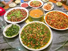-江湖黑大兔(杨家坪店)