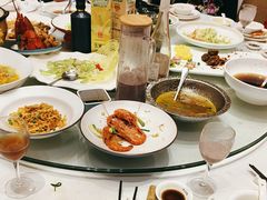 -双子楼大酒店(城开国际写字楼店)