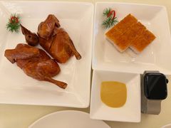 脆皮乳鸽-利苑酒家(合景国际金融广场店)