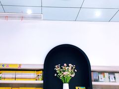 -钟书阁(群光广场店)
