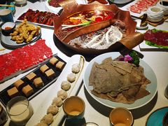-墨居上隐·院子里火锅(峨眉店)