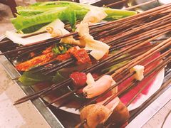 -钢管厂五区小郡肝串串香(奥克斯广场锦城万达店)