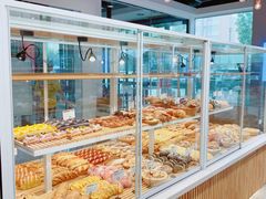 -焙丽拾光(麦凯乐直营店)