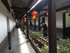 -唔呶喔哩酒家(生产街店)