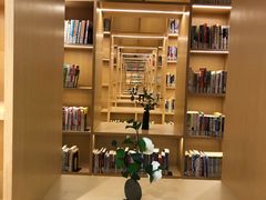 -漕河泾街道图书馆(漕河泾社区文化活动中心店)