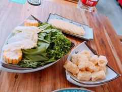 -毛辣果·贵州红酸汤牛肉火锅(西单店)
