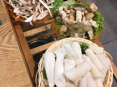 -菌海森林·非遗野生菌火锅(西山区滇池路摩根道店)