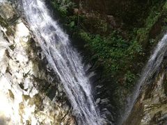 -燕子河大峡谷天坑仙境