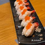 同事生日选择来这家日料餐厅，我们坐了包间，私密性很好