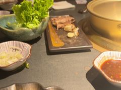 -铭牛烧肉·和牛海鲜自助(高新月牙湖店)