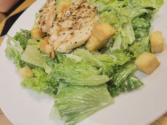 鸡肉凯撒沙拉。-星期五餐厅(金融街店)