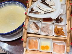 -香麒园·过桥米线·南湖雅宴